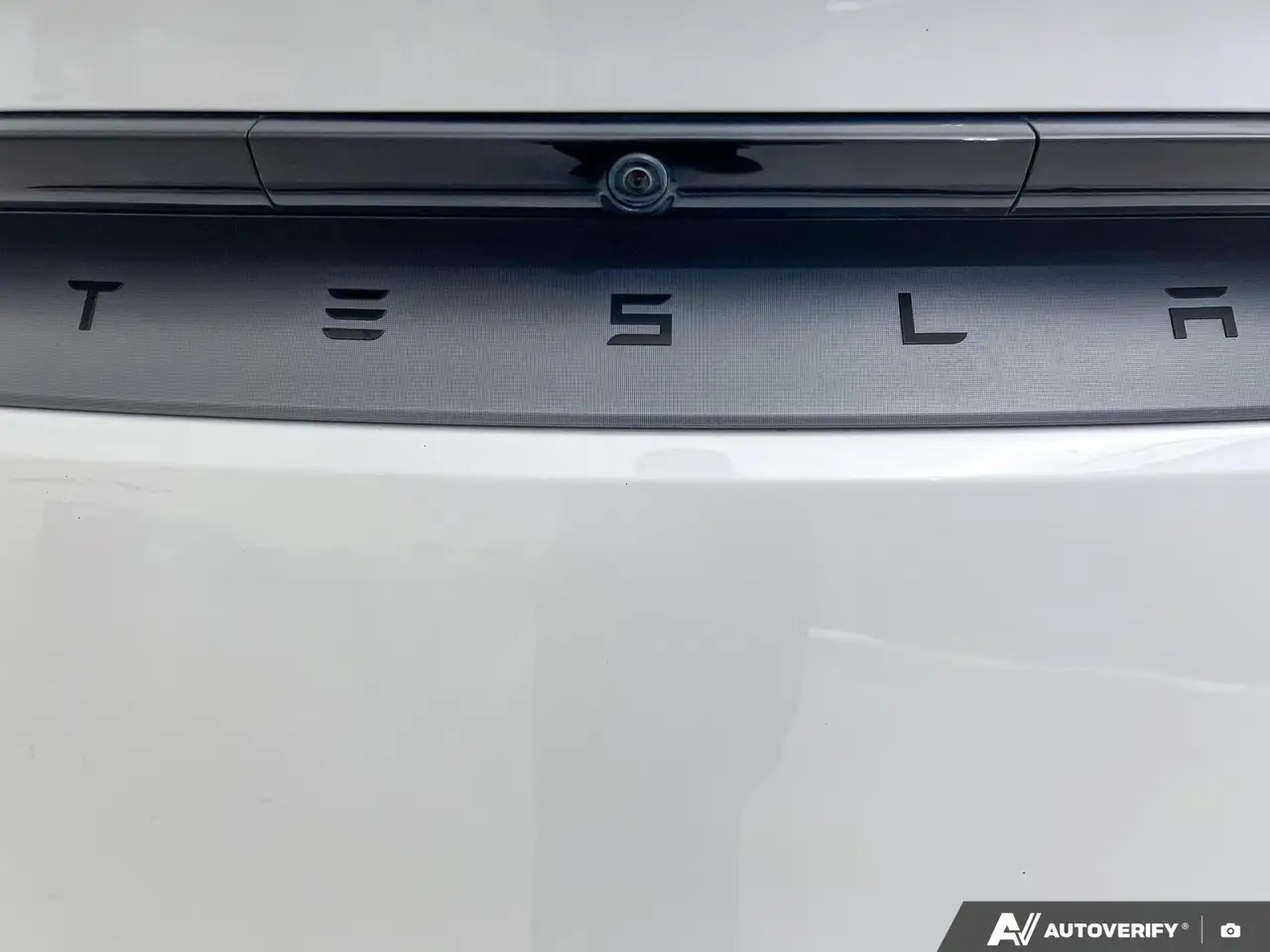 Tesla Model Y - Image 10