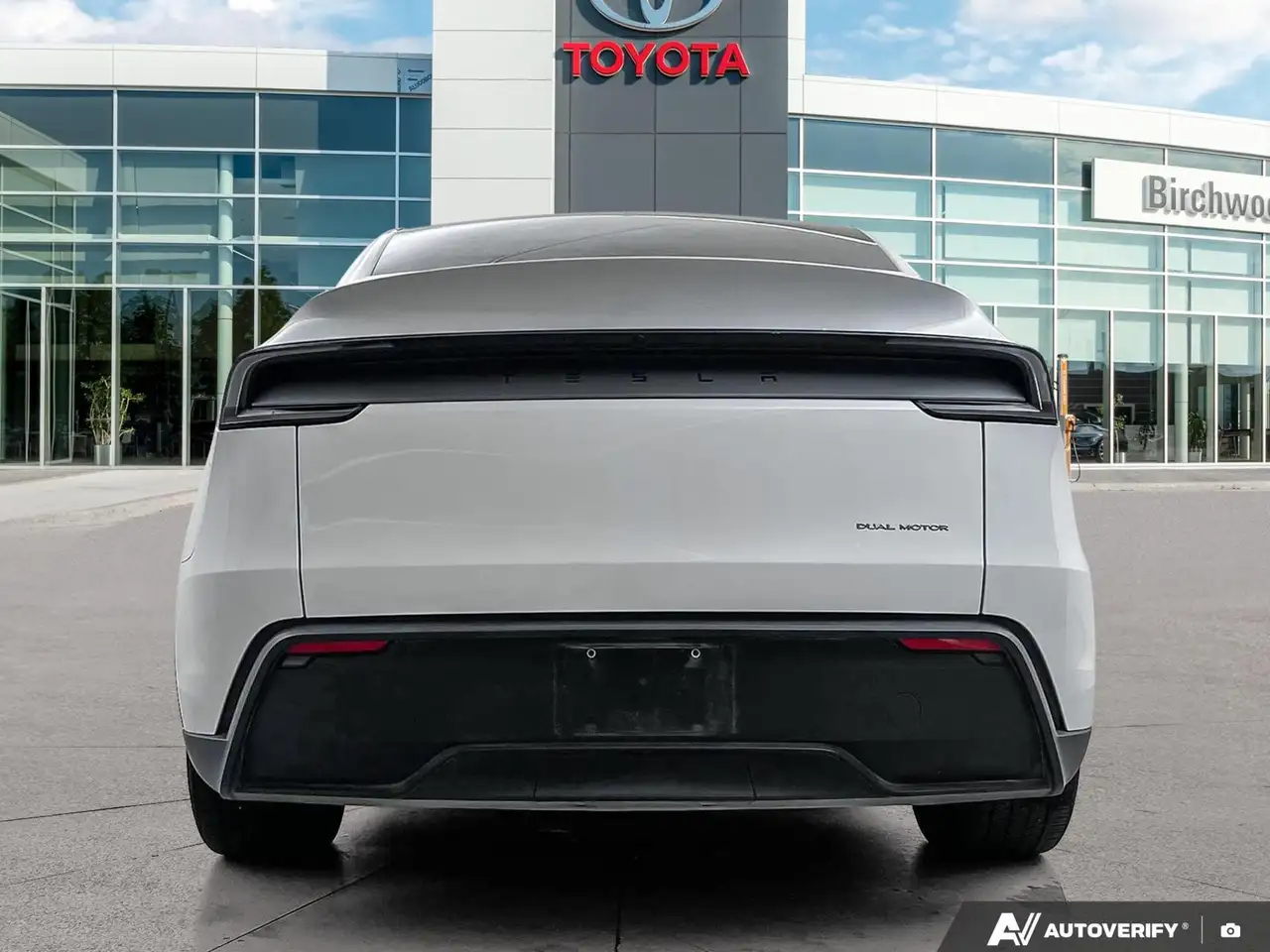 Tesla Model Y - Image 6