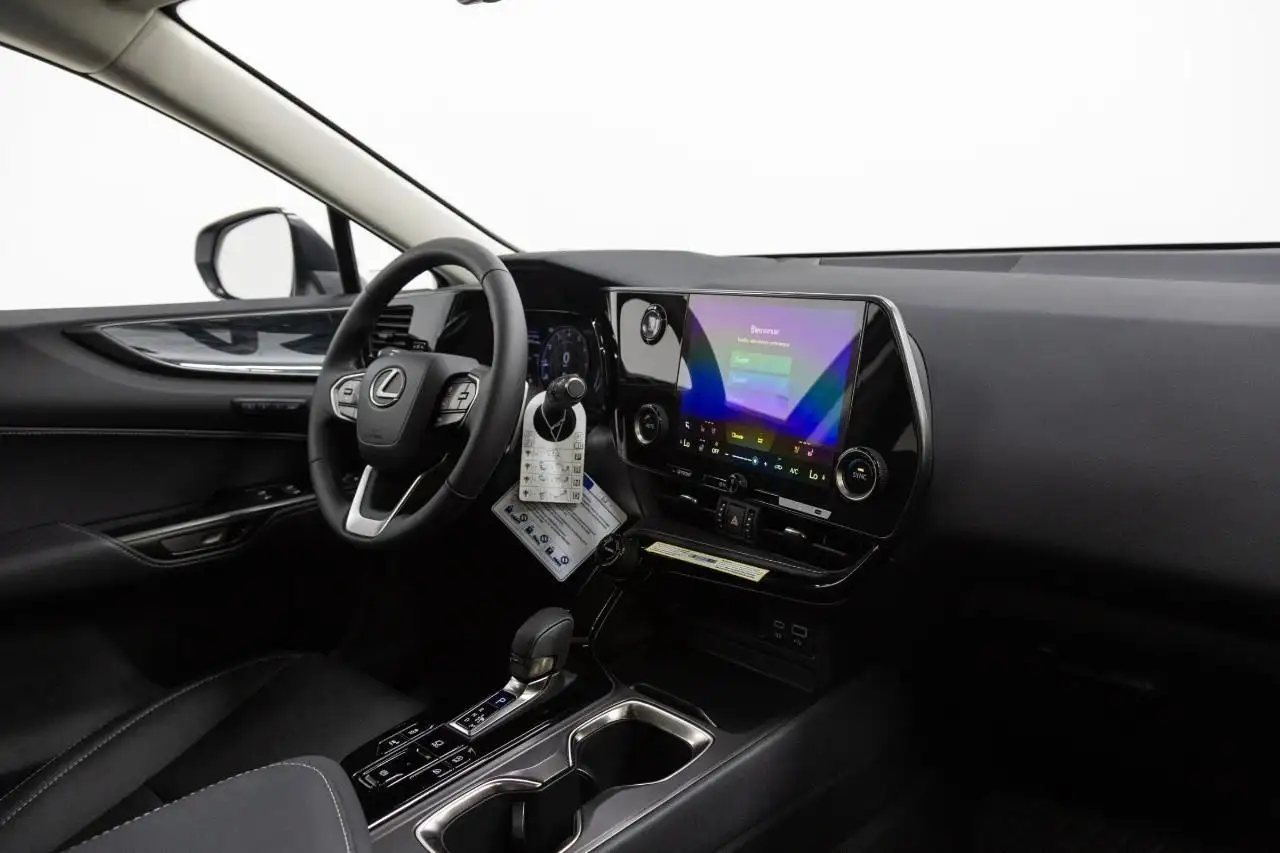 Lexus NX 350 - Image 20
