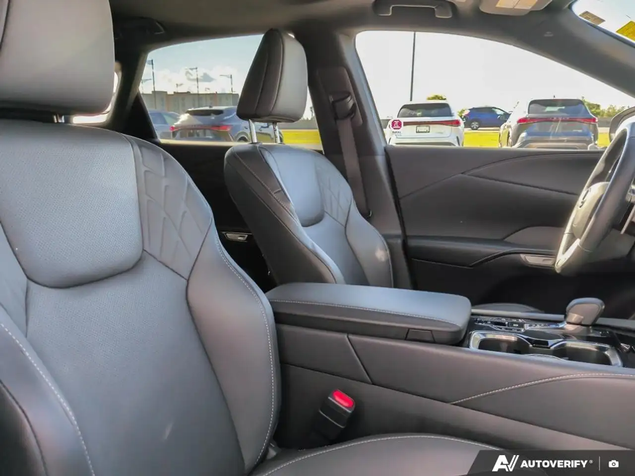 Lexus RX - Image 22