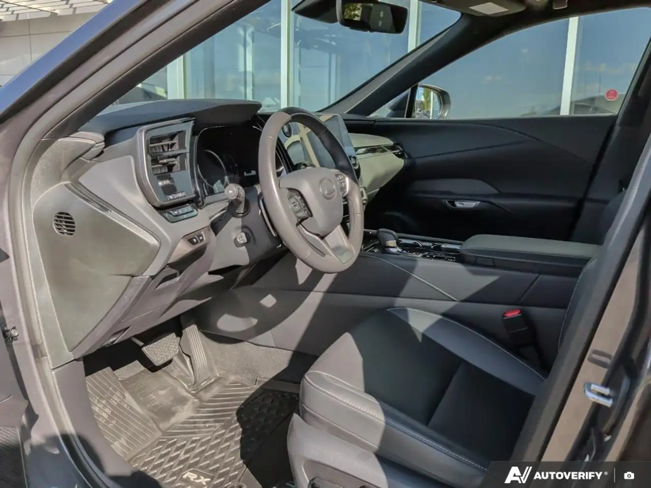 Lexus RX - Image 13
