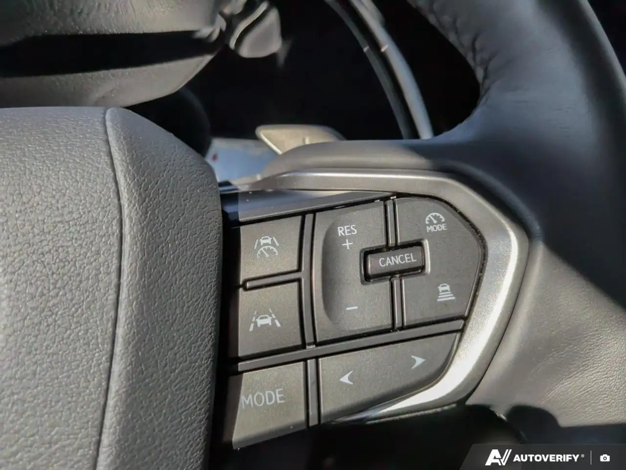 Lexus RX - Image 16