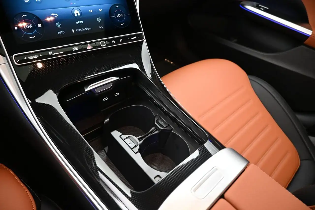Mercedes-Benz C-Class - Image 7