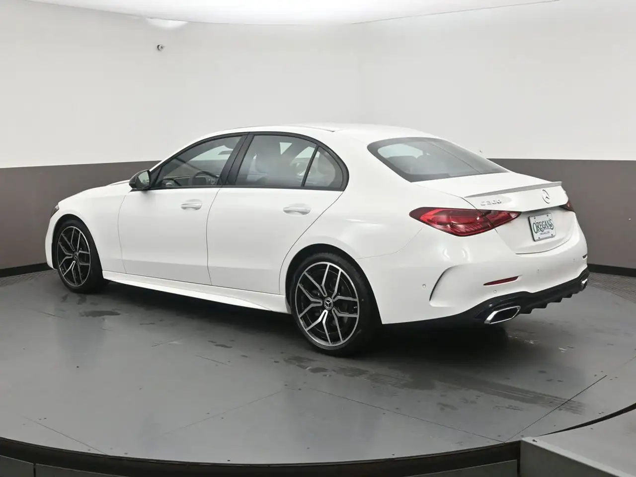 Mercedes-Benz C-Class - Image 38