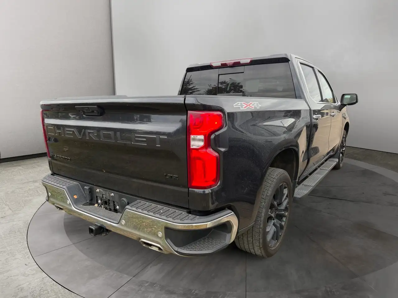 Chevrolet Silverado 1500 - Image 5