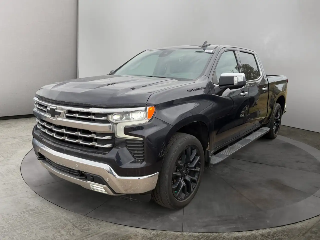Chevrolet Silverado 1500 - Image 1