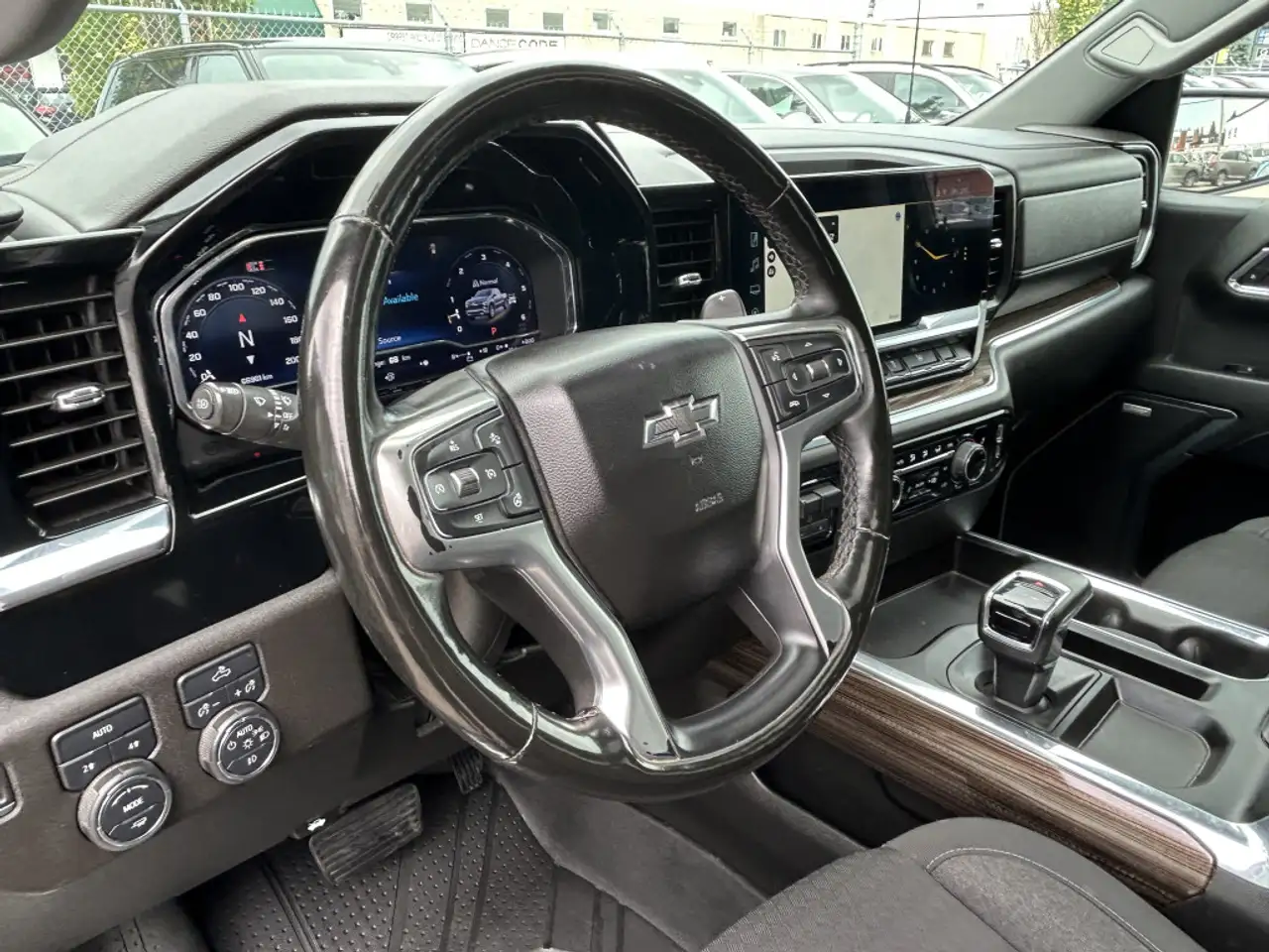 Chevrolet Silverado 1500 - Image 38