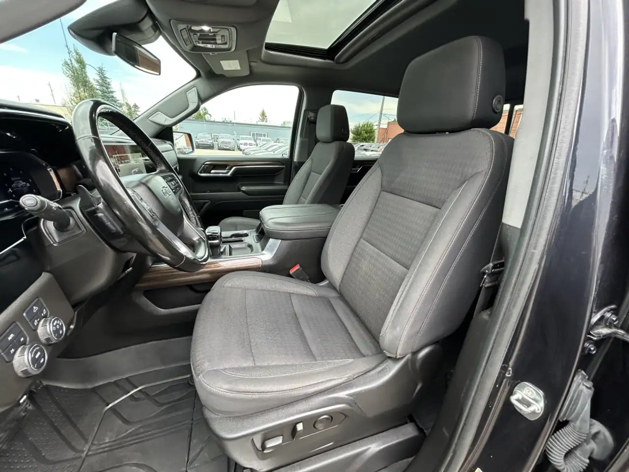 Chevrolet Silverado 1500 - Image 39