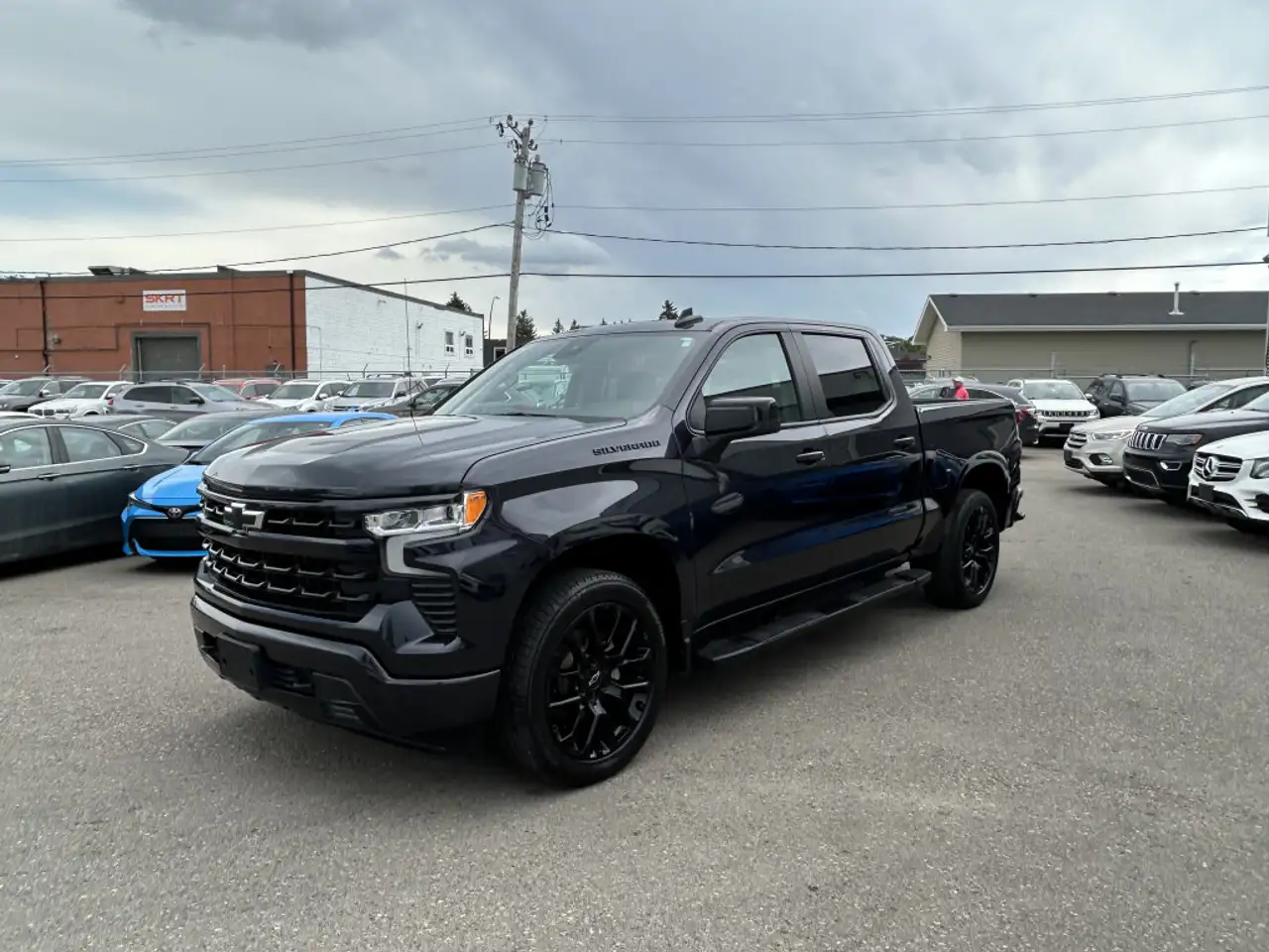Chevrolet Silverado 1500 - Image 13