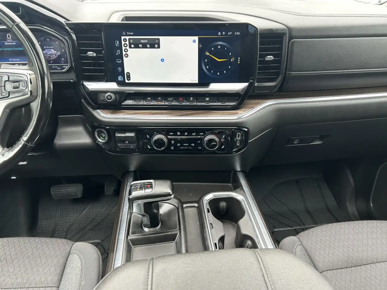 Chevrolet Silverado 1500 - Image 30