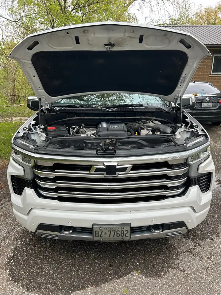 Chevrolet Silverado 1500 - Image 2