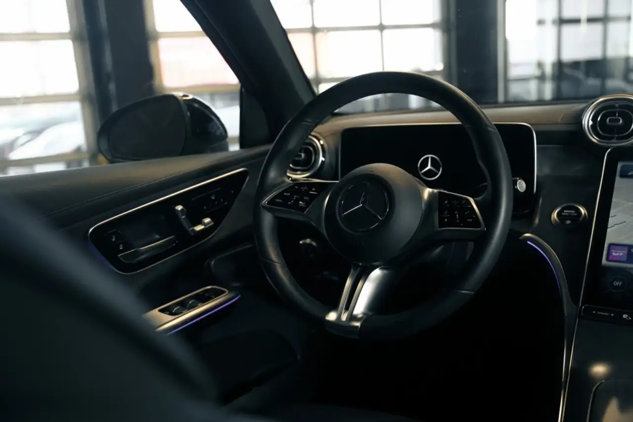 Mercedes-Benz GLC - Image 19
