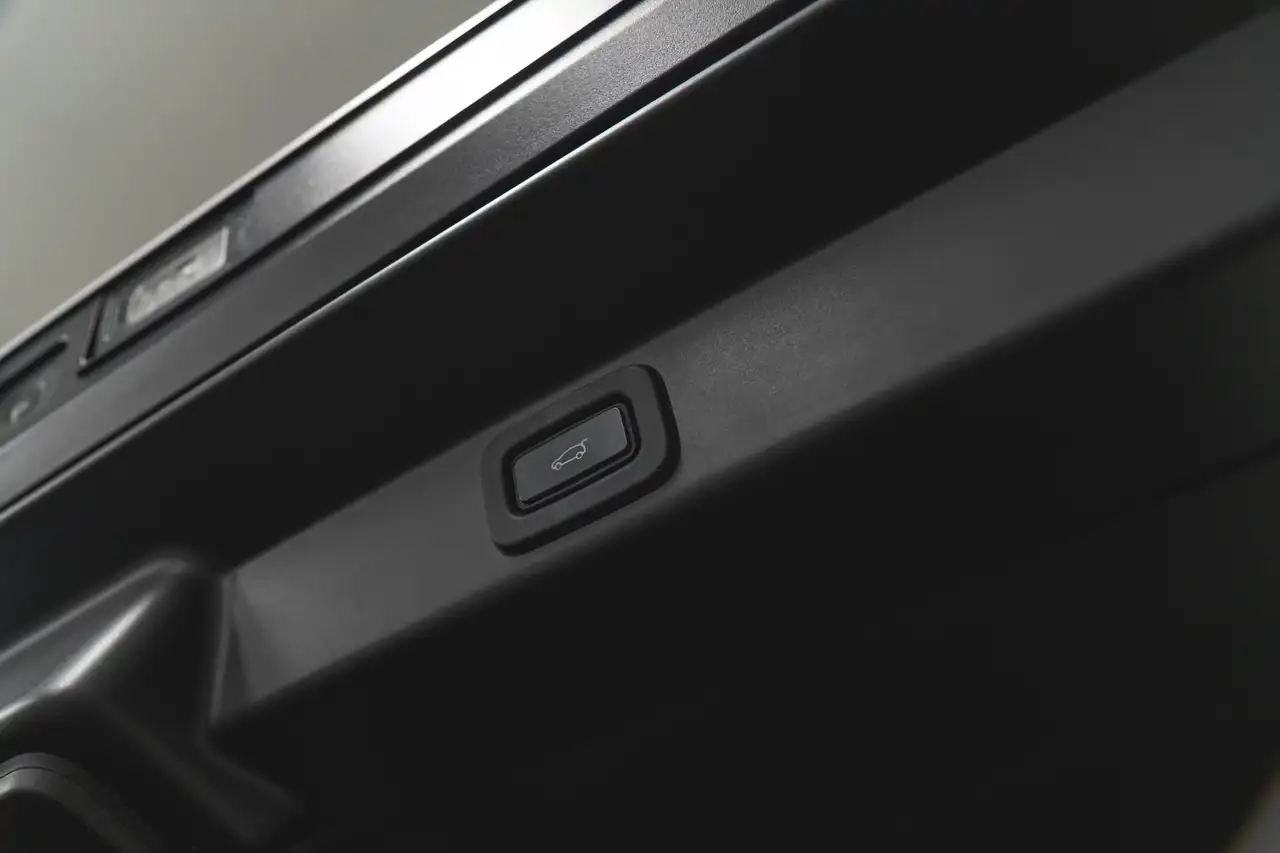 Land Rover Range Rover Sport - Image 20