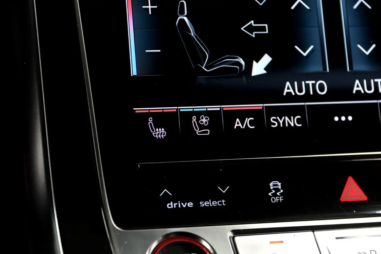 Audi SQ7 - Image 23