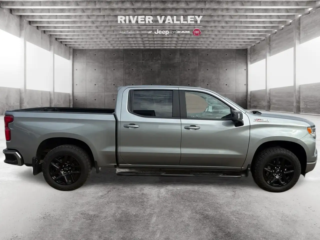 Chevrolet Silverado 1500 - Image 2