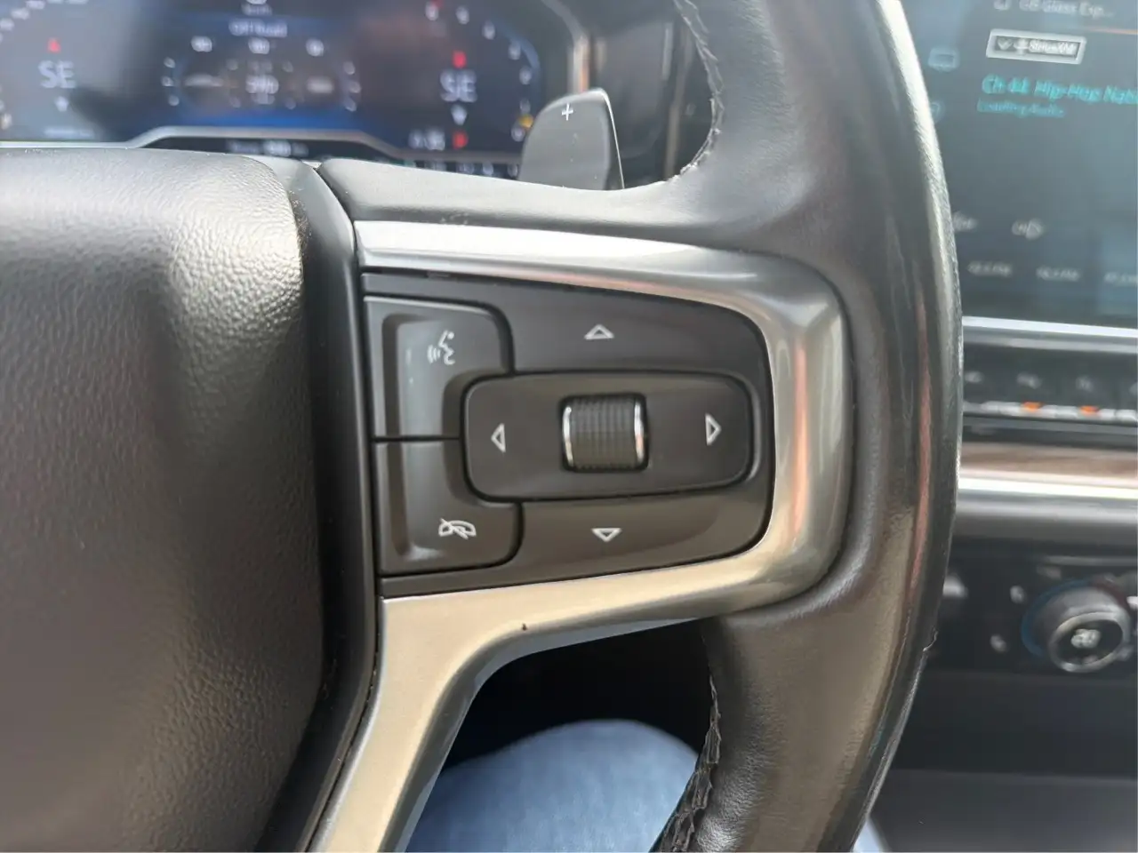 Chevrolet Silverado 1500 - Image 26