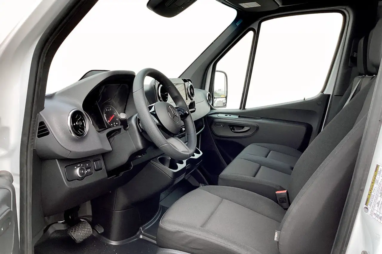 Mercedes-Benz Sprinter 2500 - Image 6