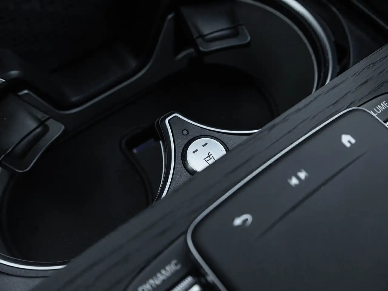 Mercedes-Benz GLE - Image 27