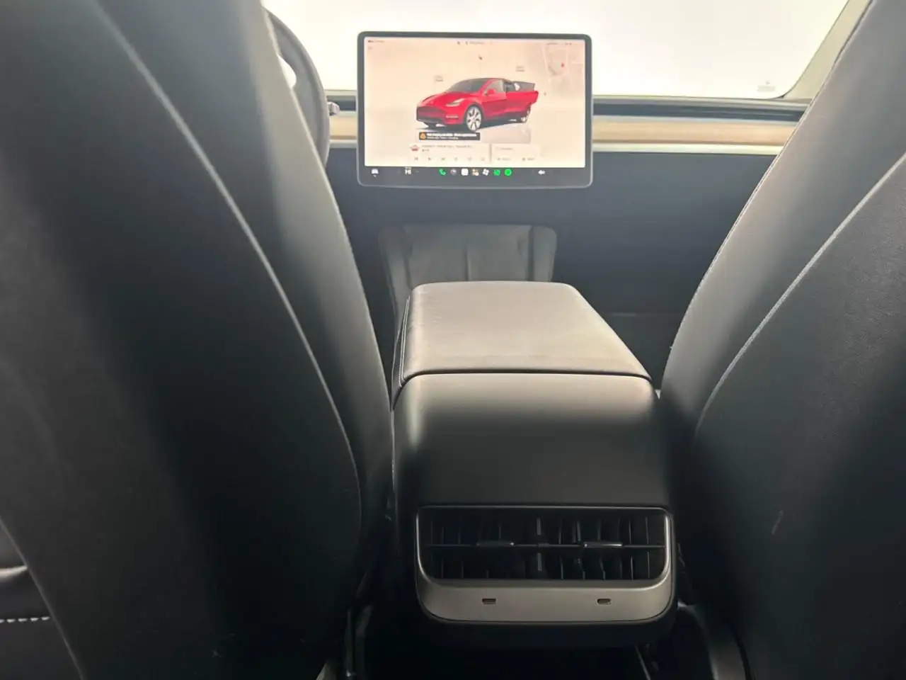 Tesla Model Y - Image 19