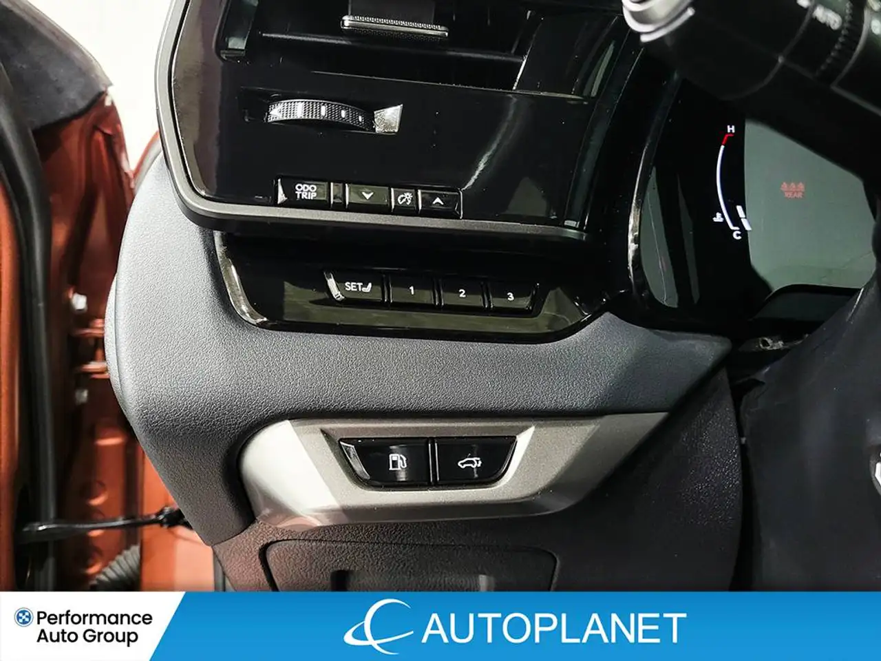 Lexus RX - Image 26