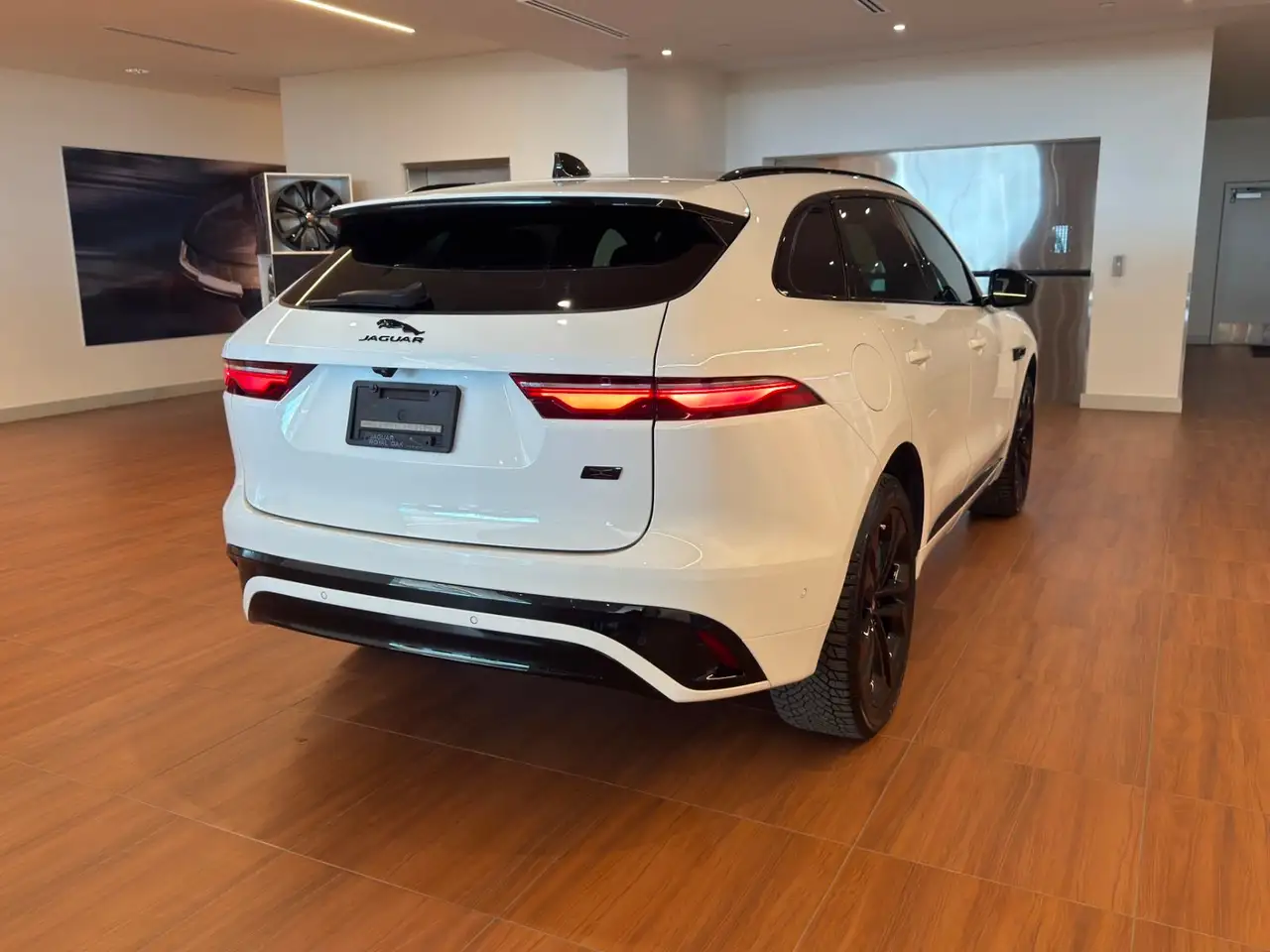 Jaguar F-Pace - Image 7