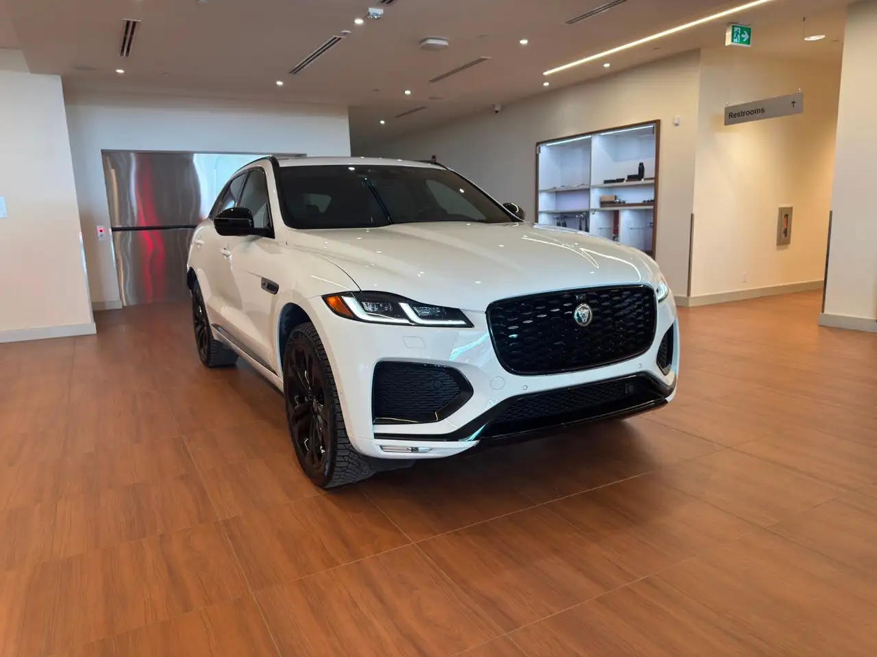 Jaguar F-Pace - Image 3