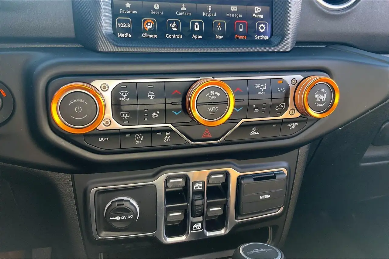 Jeep Gladiator - Image 17