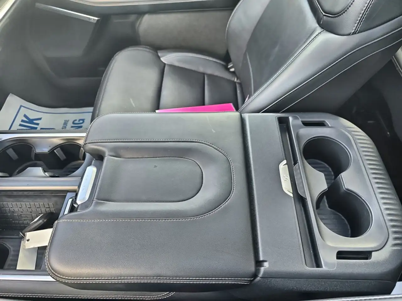 Ford Expedition - Image 23