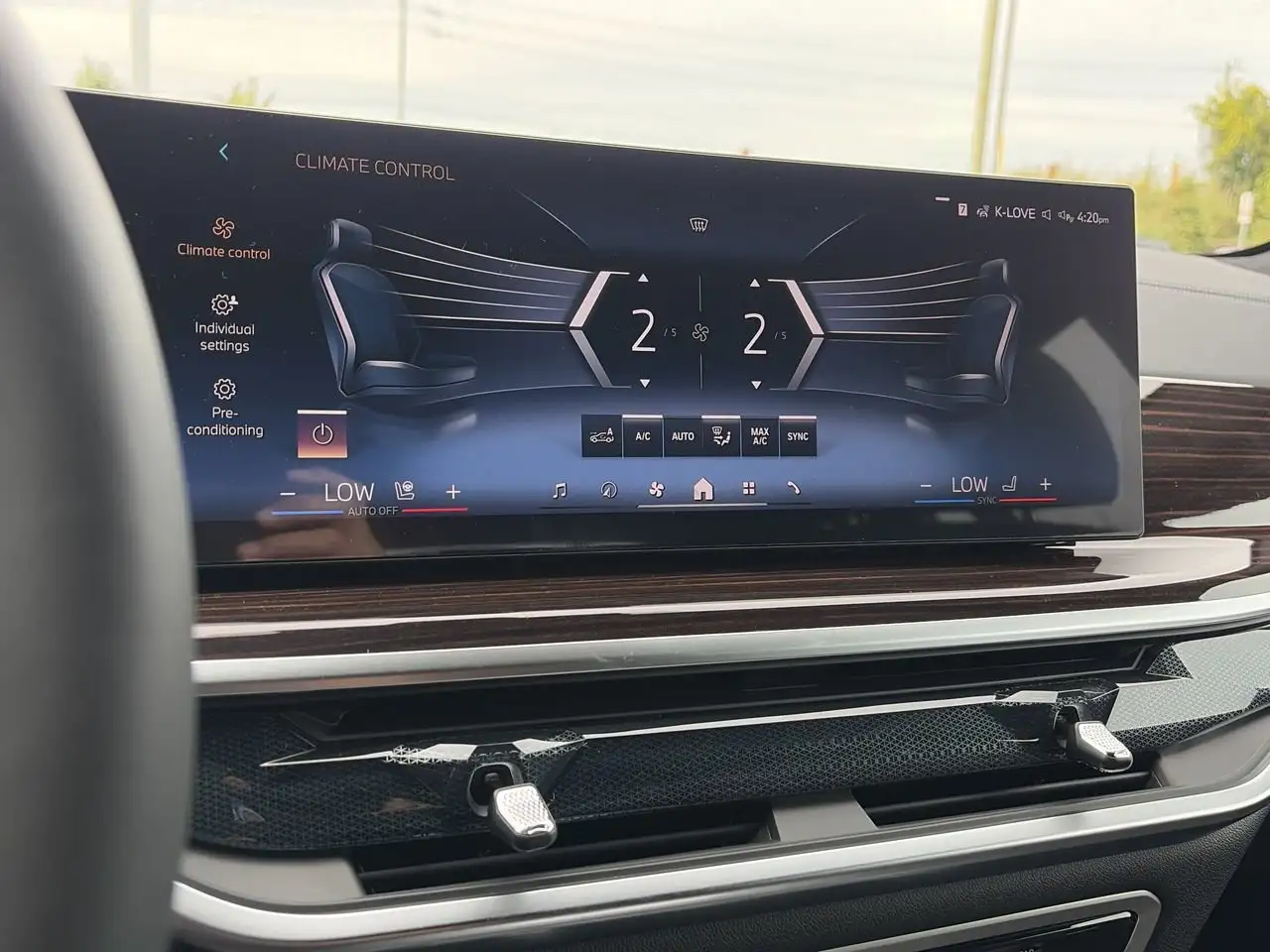 BMW X7 - Image 26