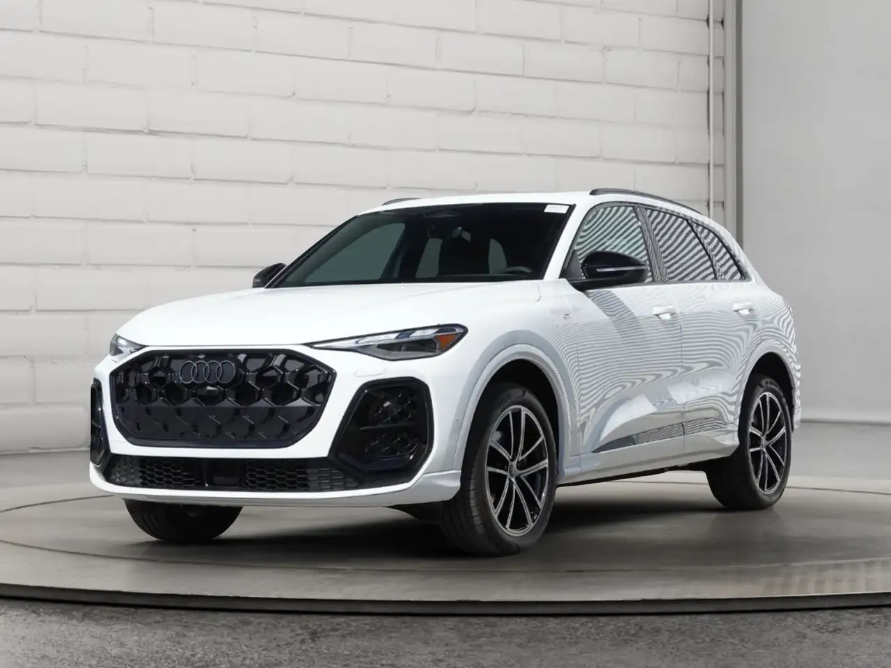 Audi Q5 - Image 1