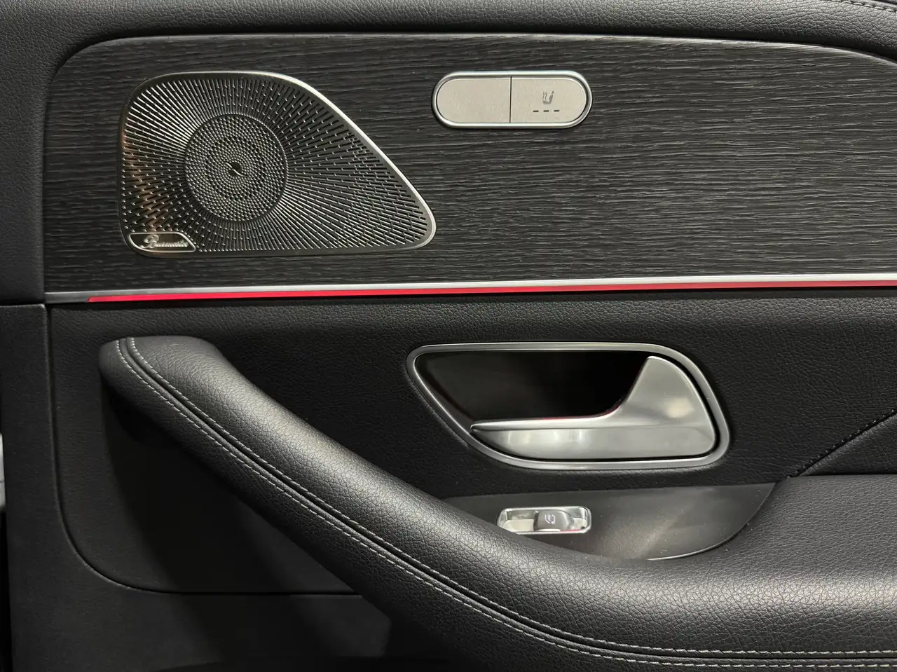 Mercedes-Benz GLE - Image 11