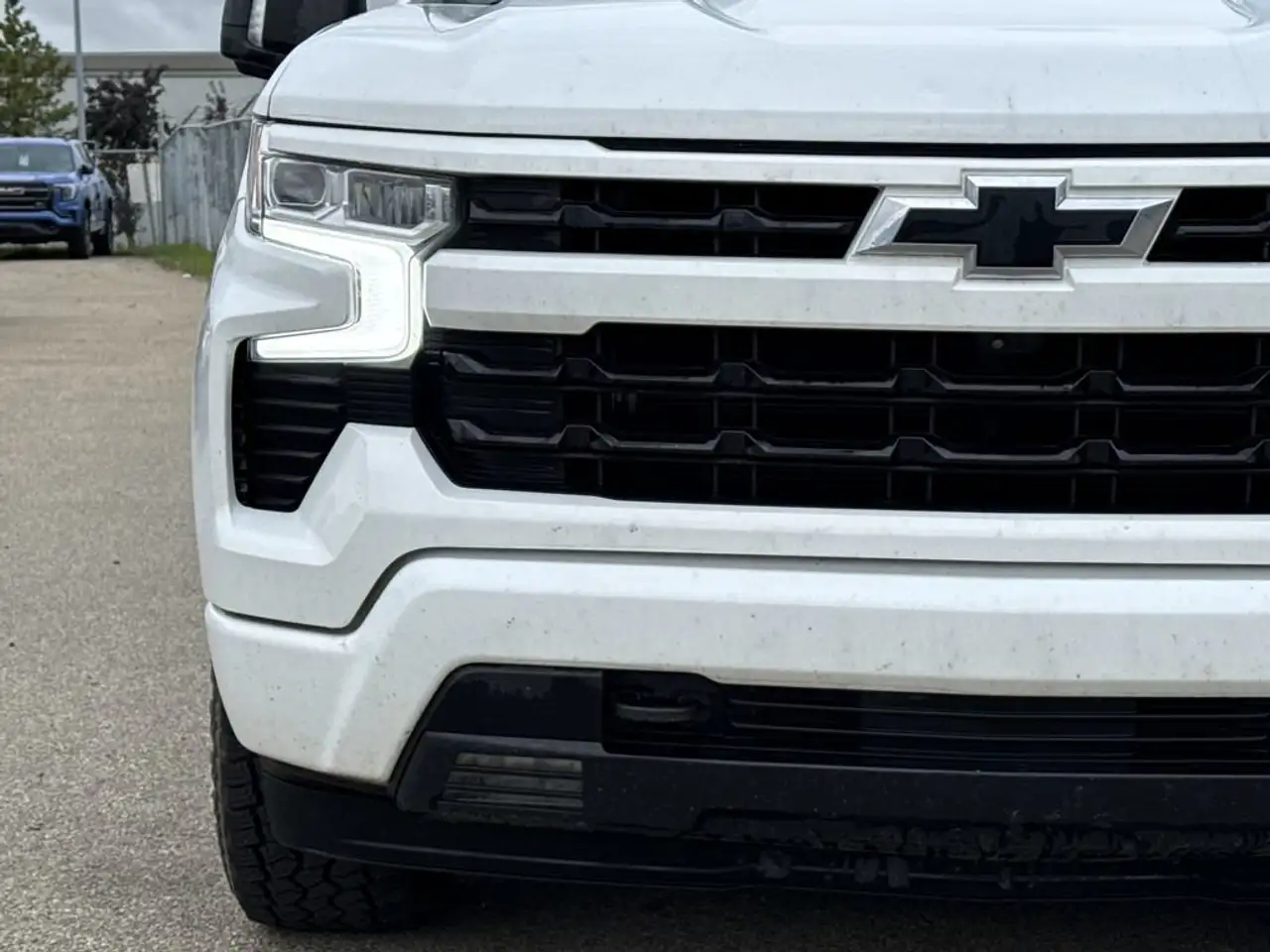 Chevrolet Silverado 1500 - Image 12
