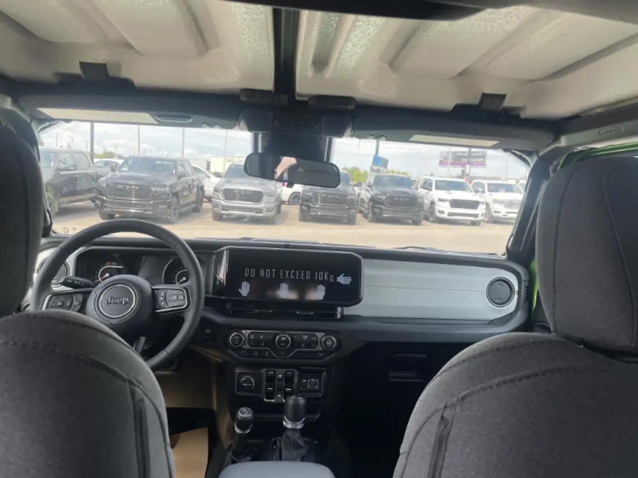 Jeep Wrangler - Image 21