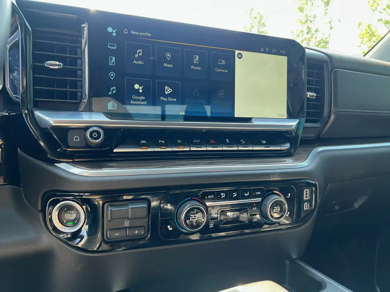 Chevrolet Silverado 1500 - Image 3