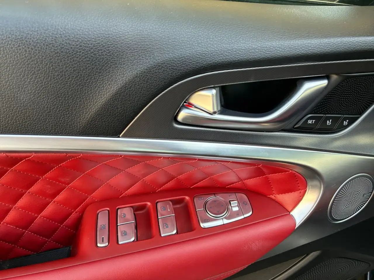 Genesis G70 - Image 12