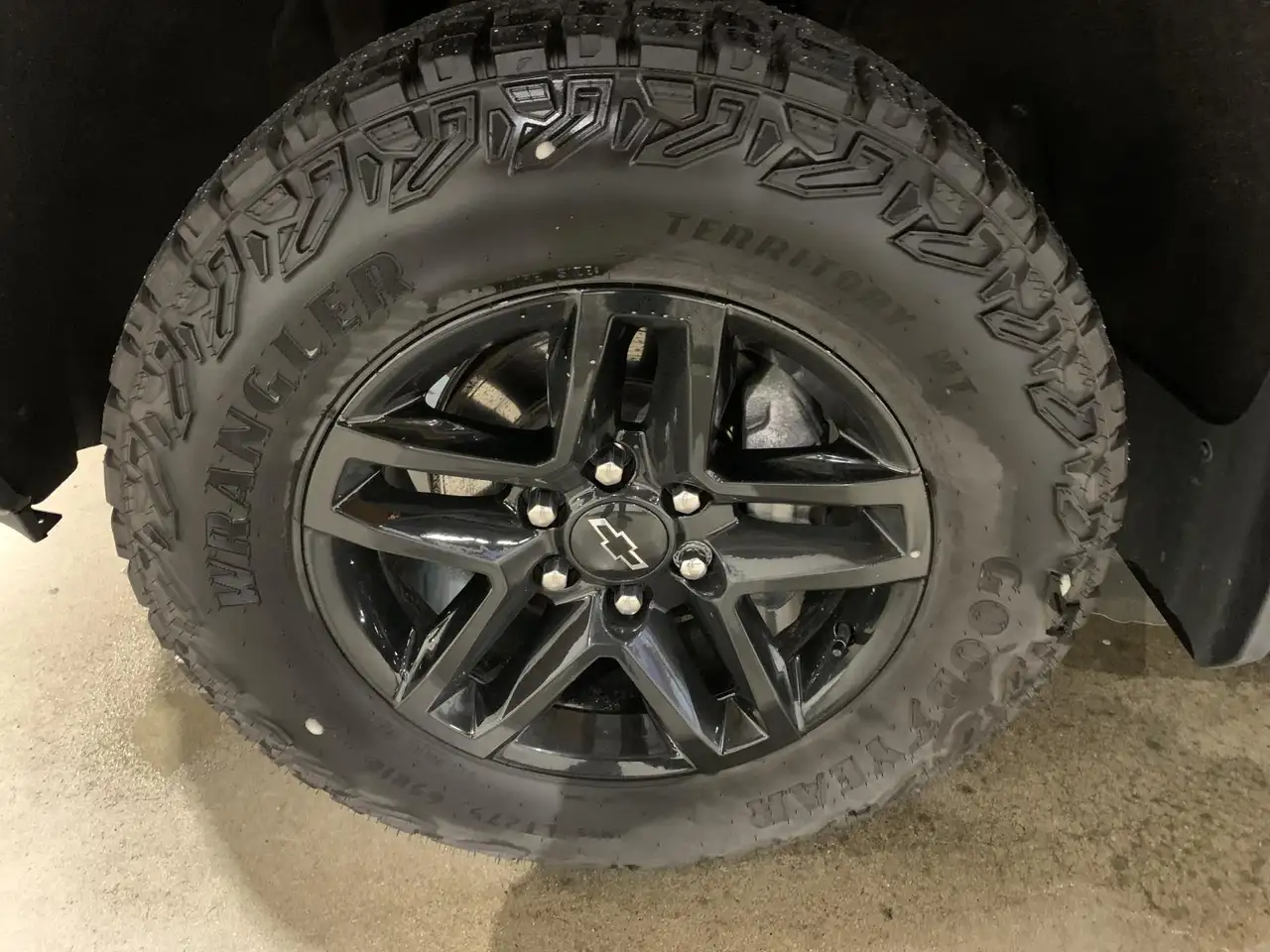 Chevrolet Silverado - Image 7