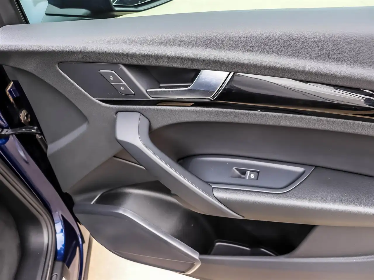 Audi Q5 - Image 13
