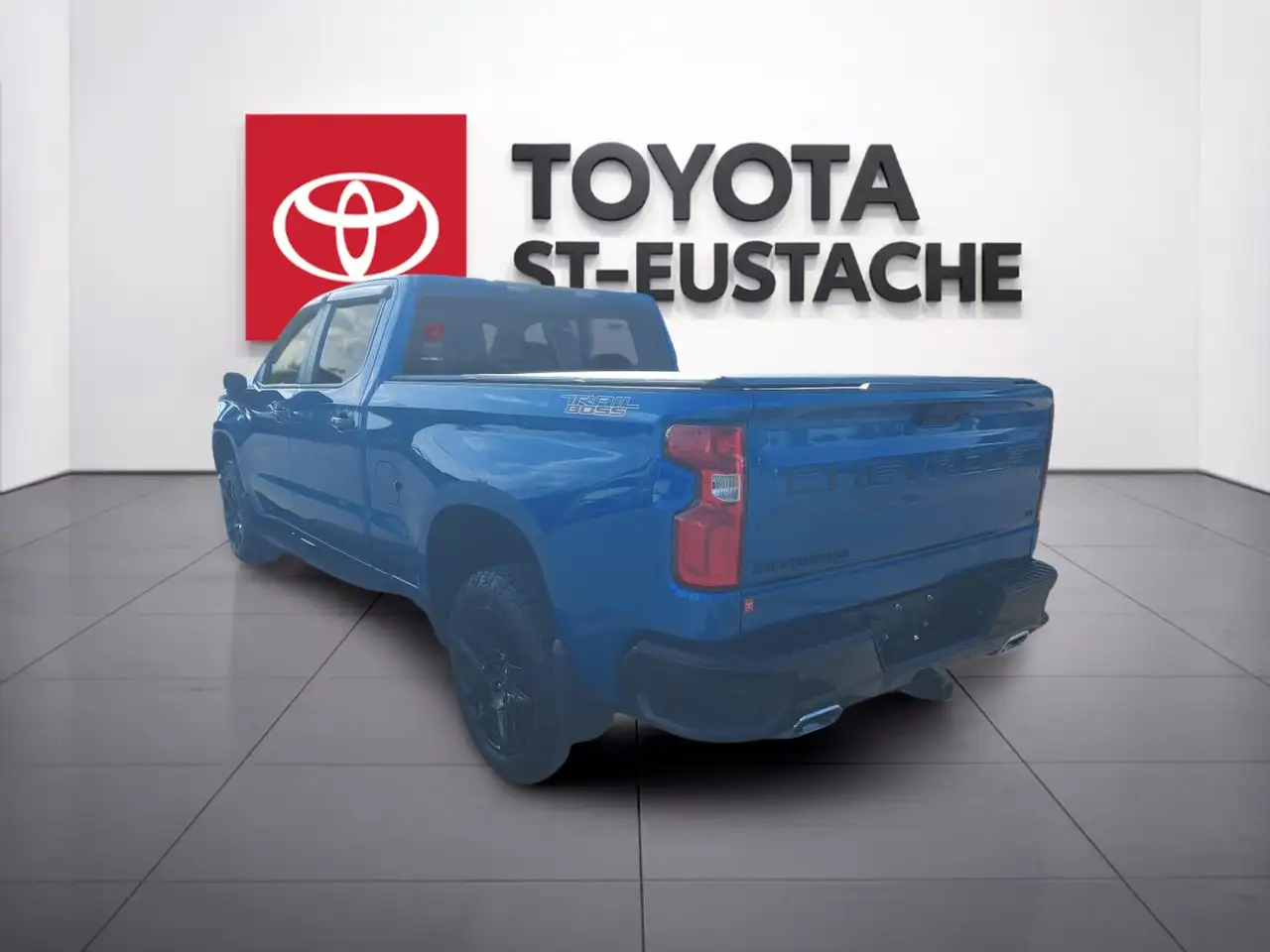 Chevrolet Silverado 1500 - Image 7