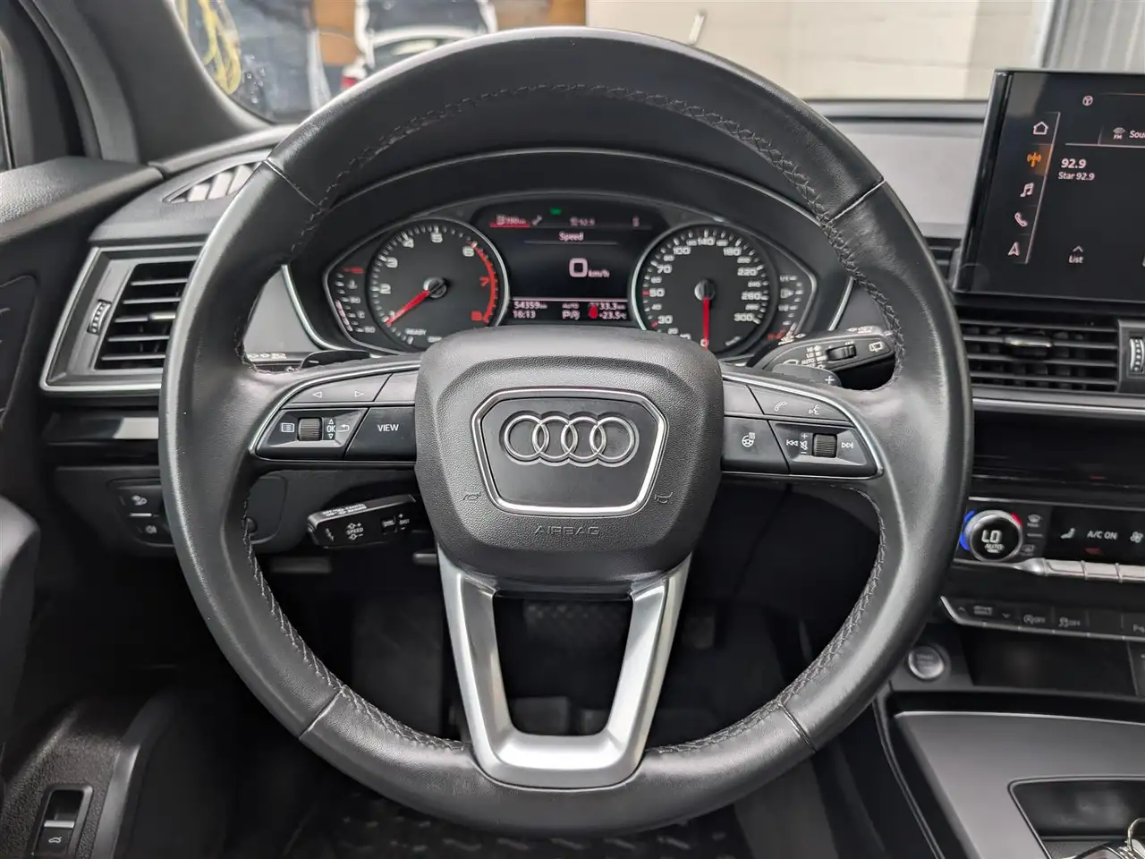 Audi Q5 - Image 10