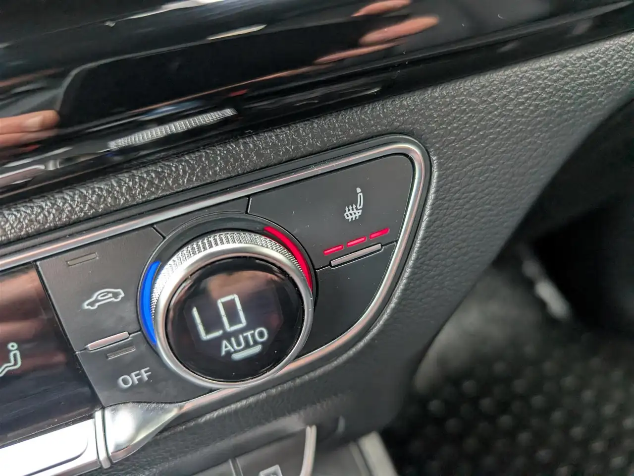 Audi Q5 - Image 13