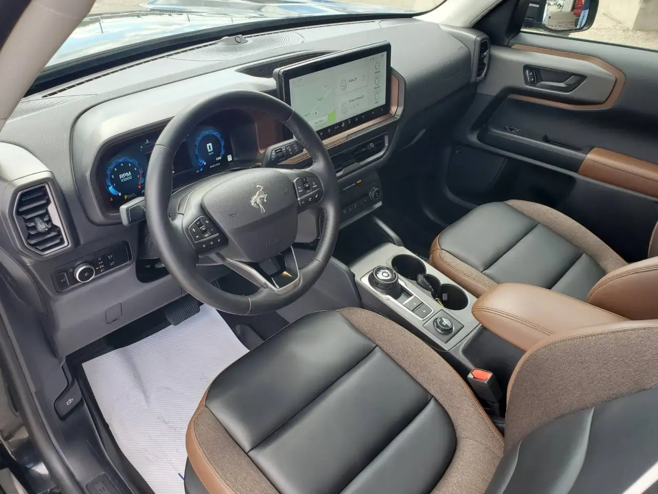 Ford Bronco Sport - Image 12