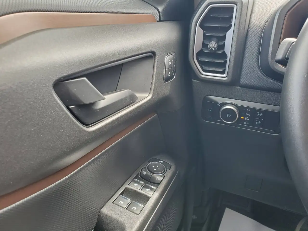 Ford Bronco Sport - Image 19