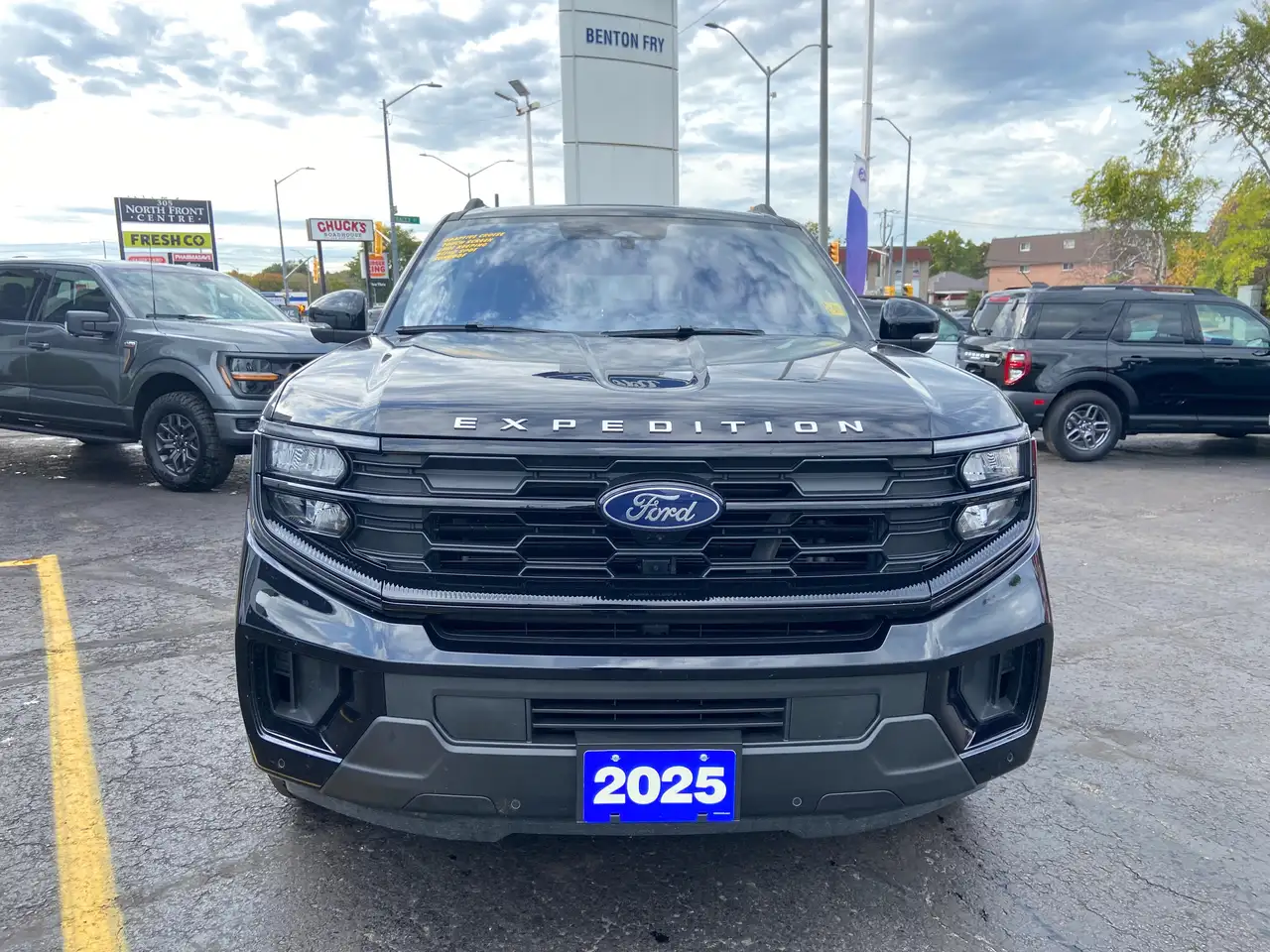Ford Expedition - Image 9