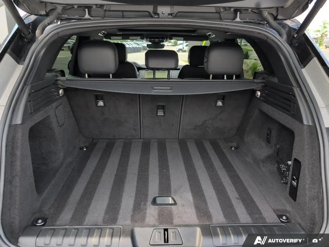 Land Rover Range Rover Sport - Image 12