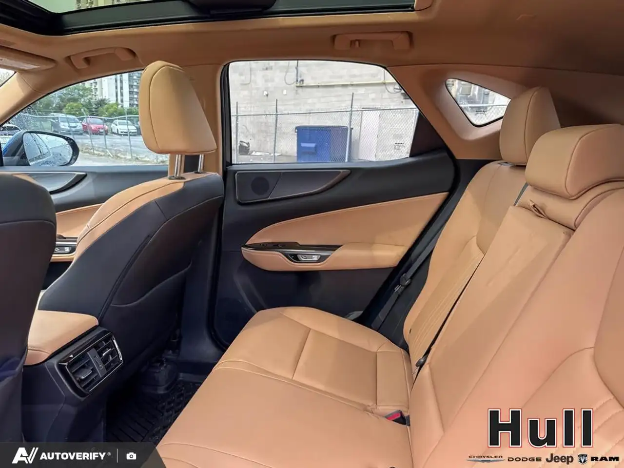 Lexus NX - Image 19