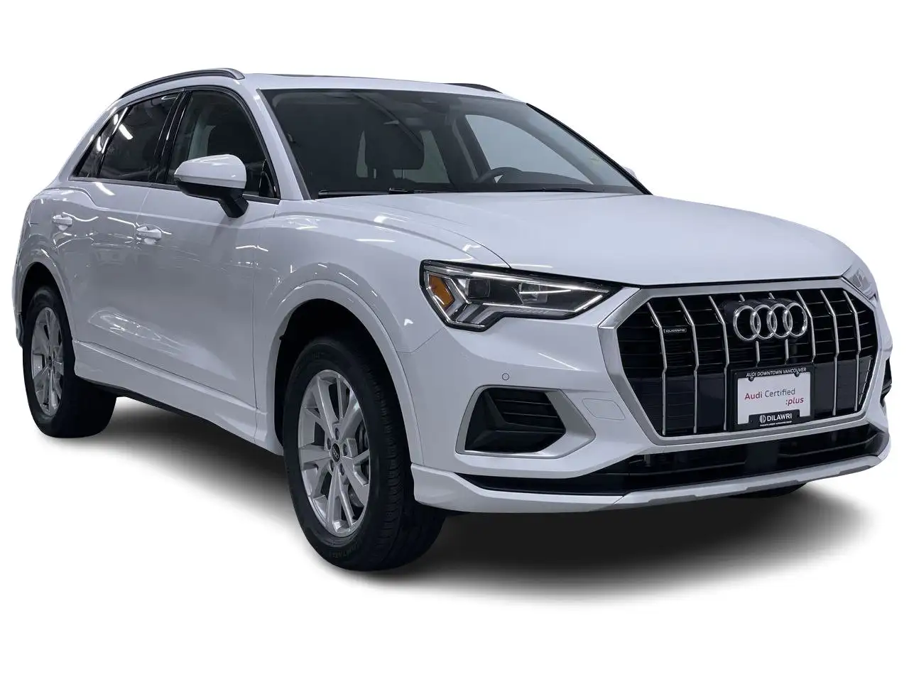 Audi Q3 - Image 17