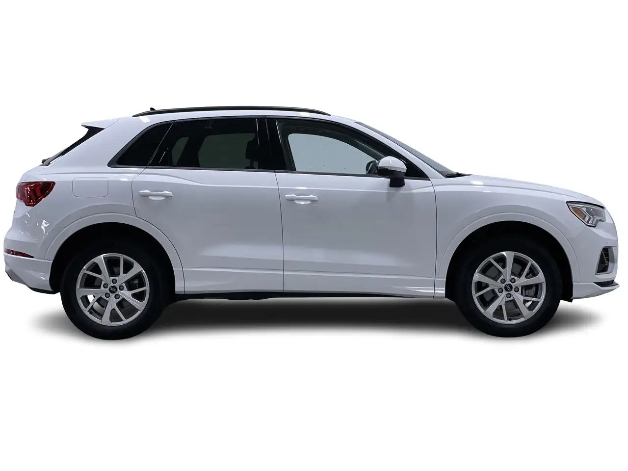 Audi Q3 - Image 15