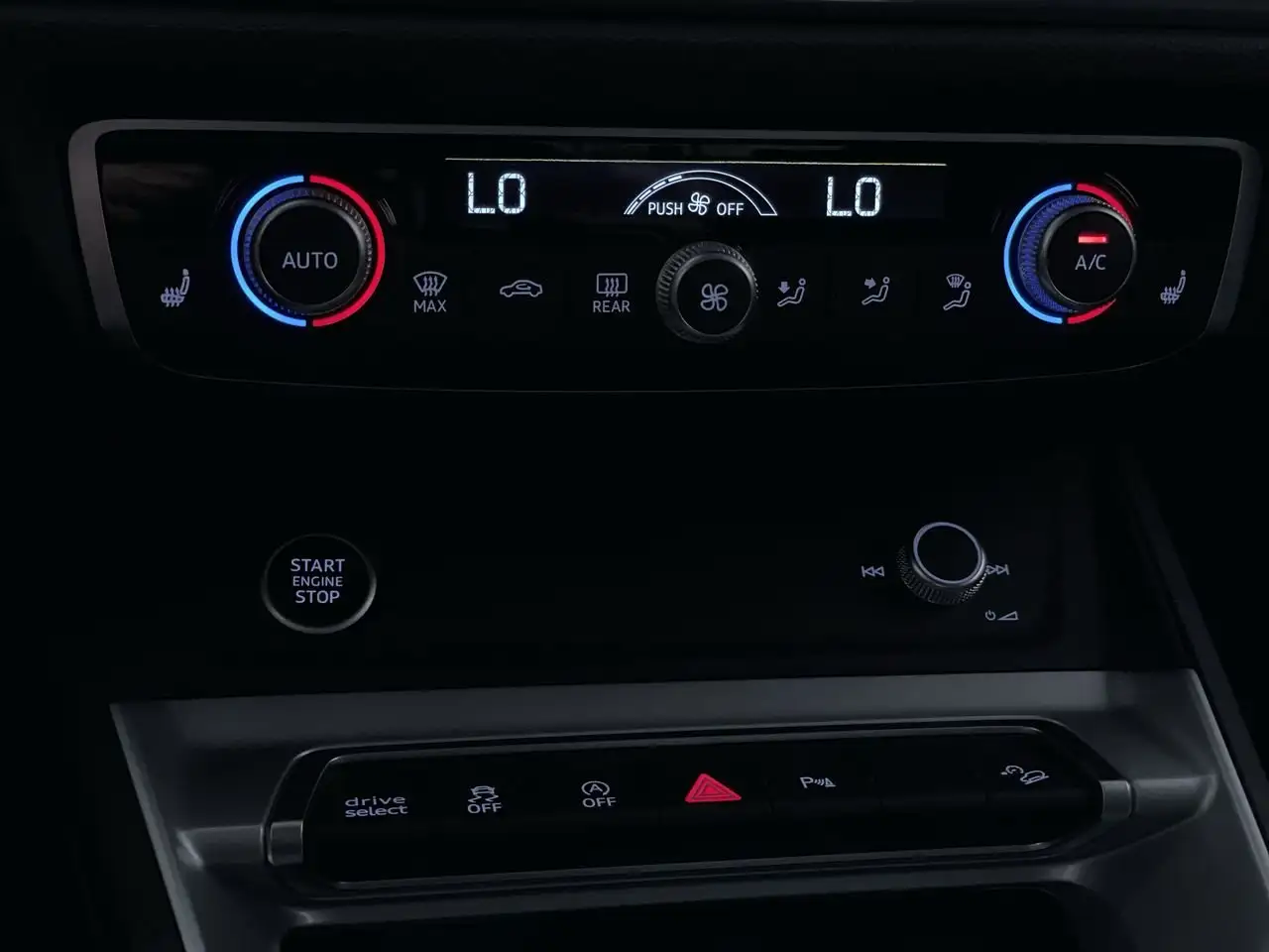 Audi Q3 - Image 26