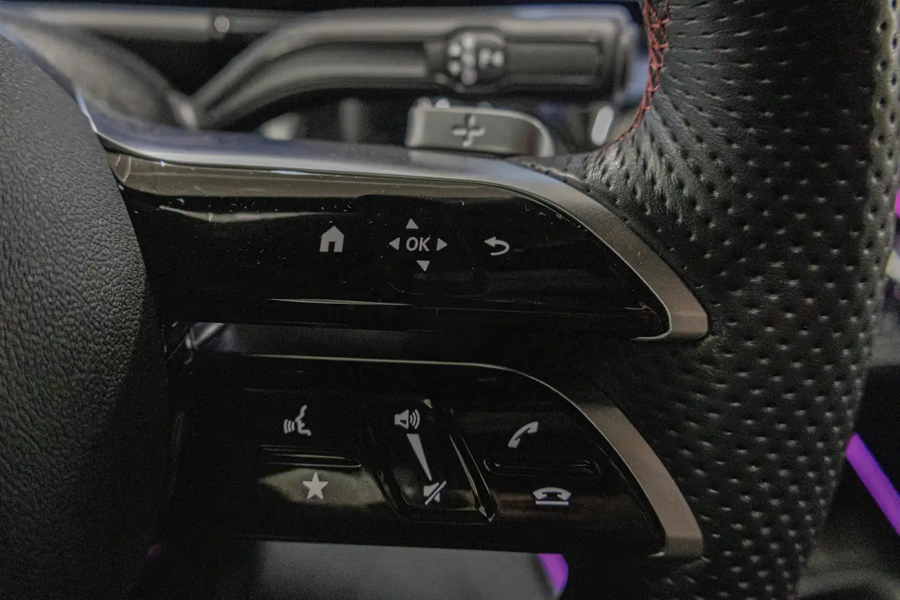 Mercedes-Benz GLA - Image 15