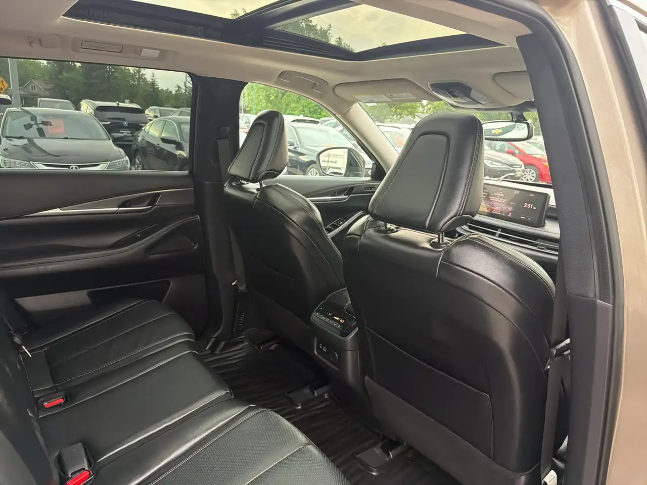 Infiniti QX60 - Image 22